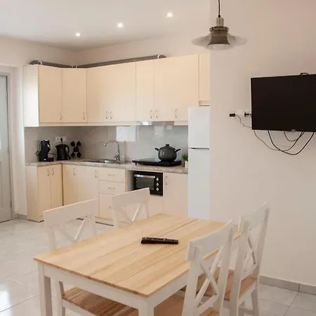 Vista Mare Suites , 2 Min Drive To The Sea Lakki  Exterior photo